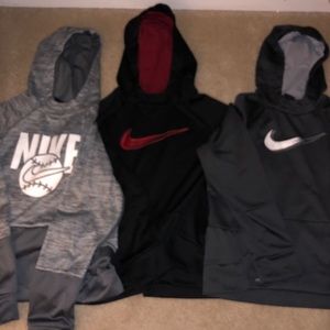 3 Nike Youth XL hoodies